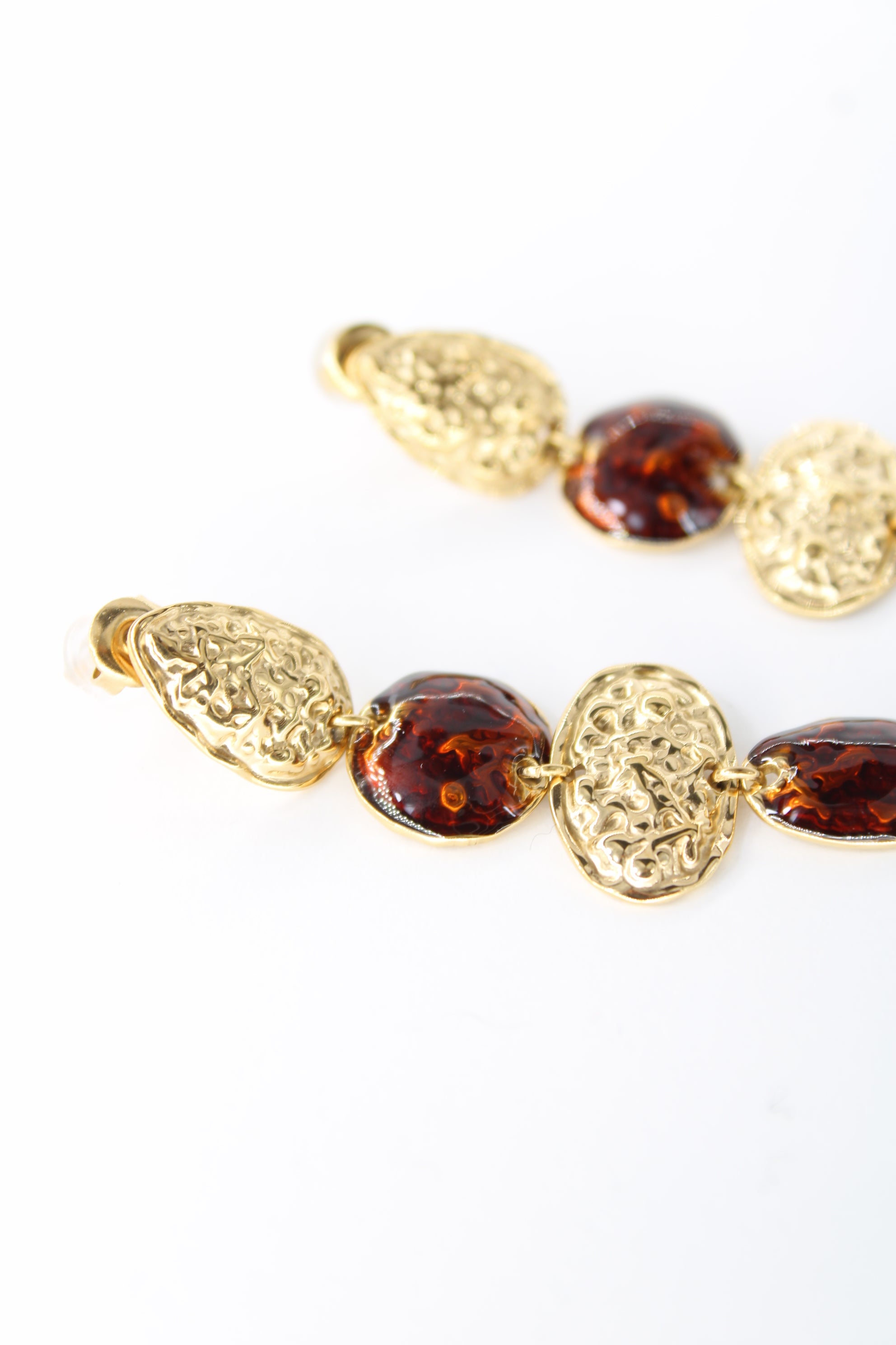 ✨ Boucles d’Oreilles Leila Dorées & Ambre – Pendantes – Acier Inoxydable