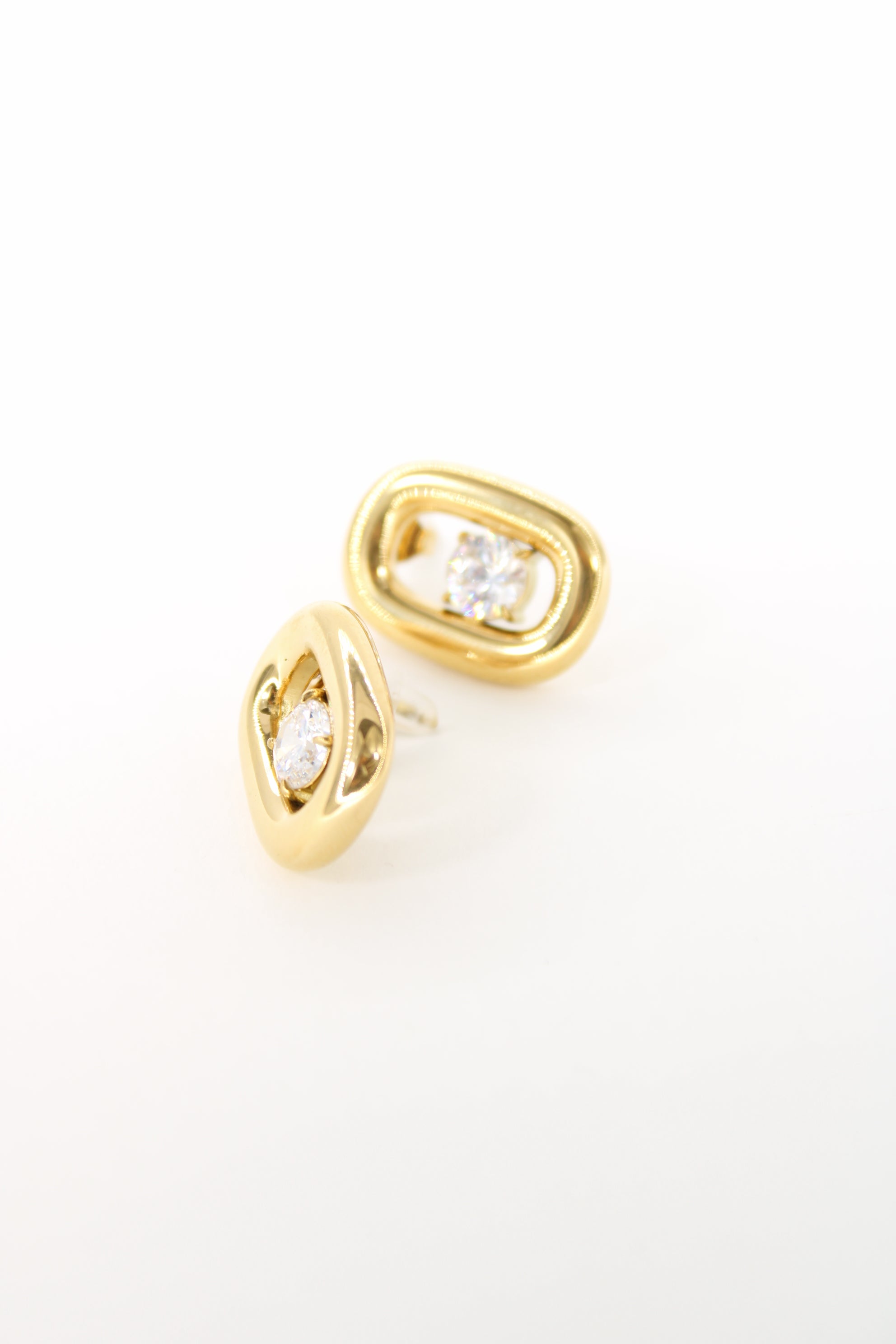 ✨ Boucles d’Oreilles Rebecca Dorées – Pierre Brillante – Acier Inoxydable